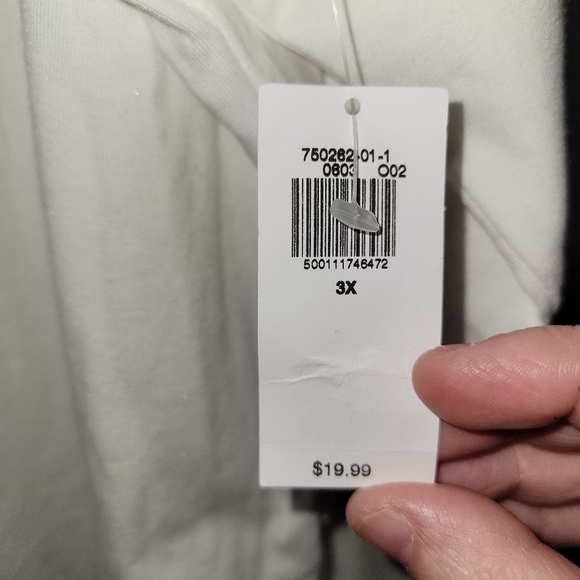 Old Navy Womens 3x white Tshirt - Picture 4 of 6